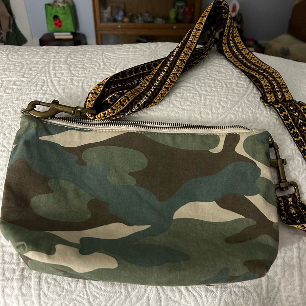 Totem salvage evil eye camo bag - Picture 2 of 7